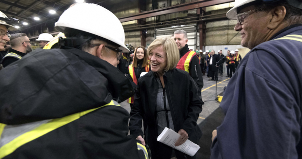 Premier Rachel Notley met with steel workers during a tour of the Tenaris Prudential welded pipe mill in Calgary on Feb. 8, 2018. (photography by Chris Schwarz/Government of Alberta)