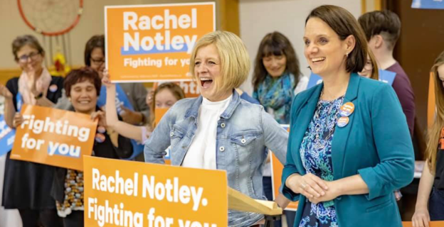 Rachel Notley and Danielle Larivee during the 2019 election.