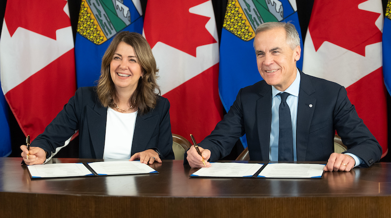 Premier Danielle Smith and Prime Minister Mark Carney in Calgary on November 27, 2025 (source: Government of Alberta / Flickr)